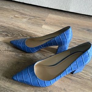 EUC Marc Fischer leather croc blue pumps